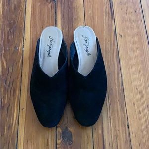 Free People Slides